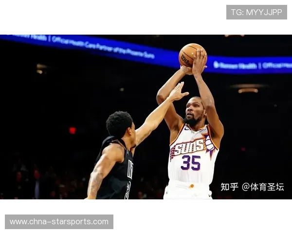 太阳高效进攻压制篮网，布克状态如日中天